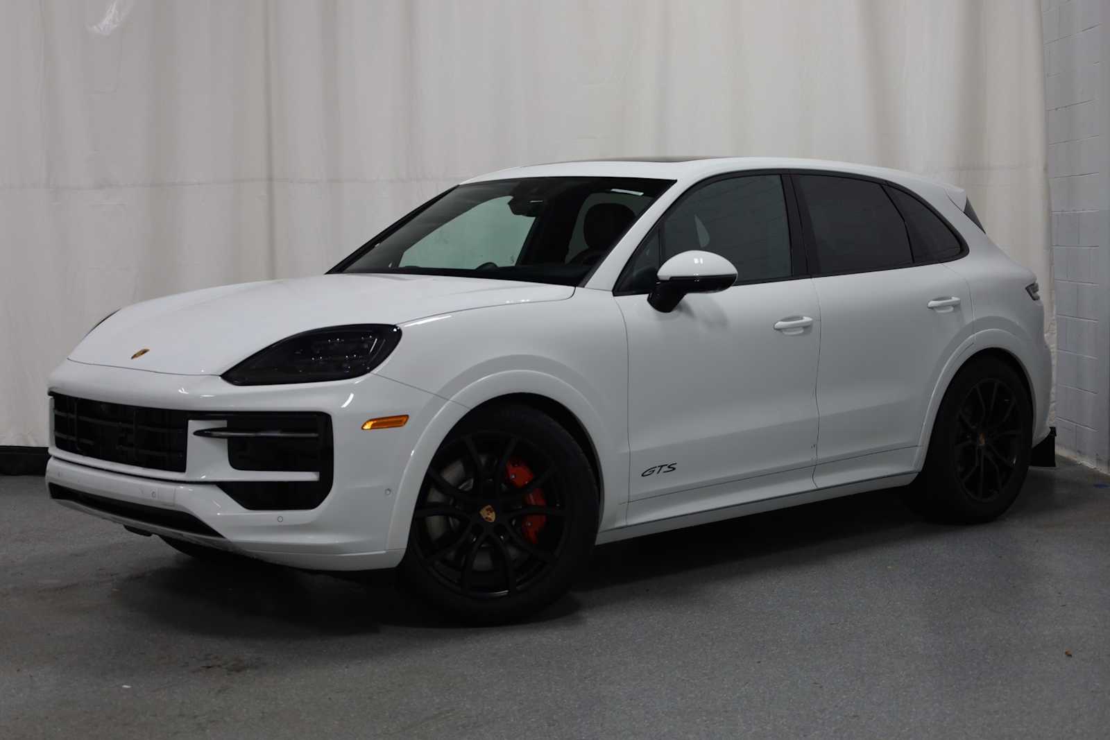 Thumbnail: 2025 Porsche Cayenne - 1
