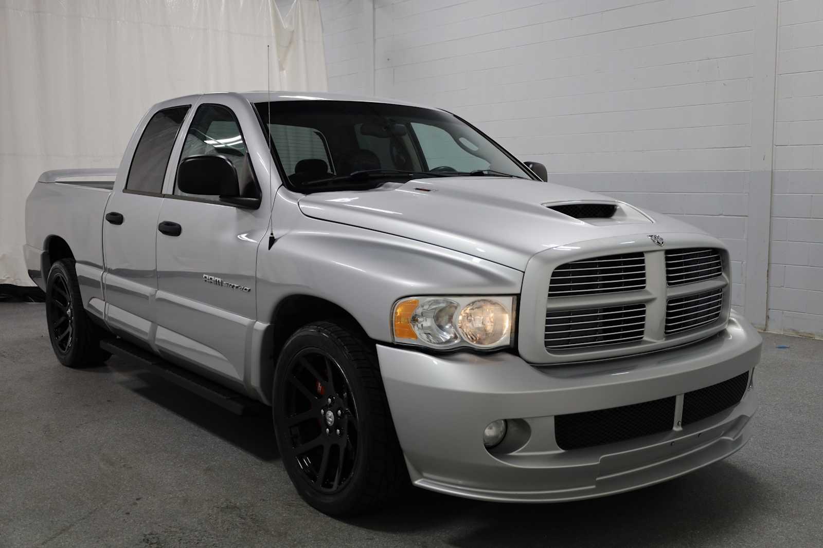 Thumbnail: 2005 Dodge Ram 1500 - 13