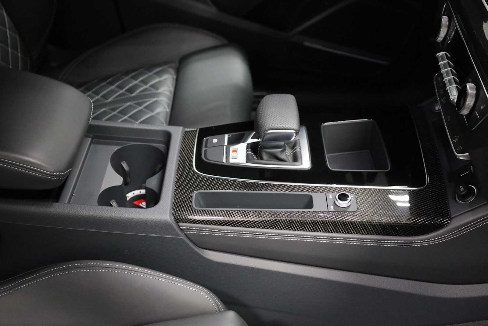 Thumbnail: 2024 Audi SQ5 - 20