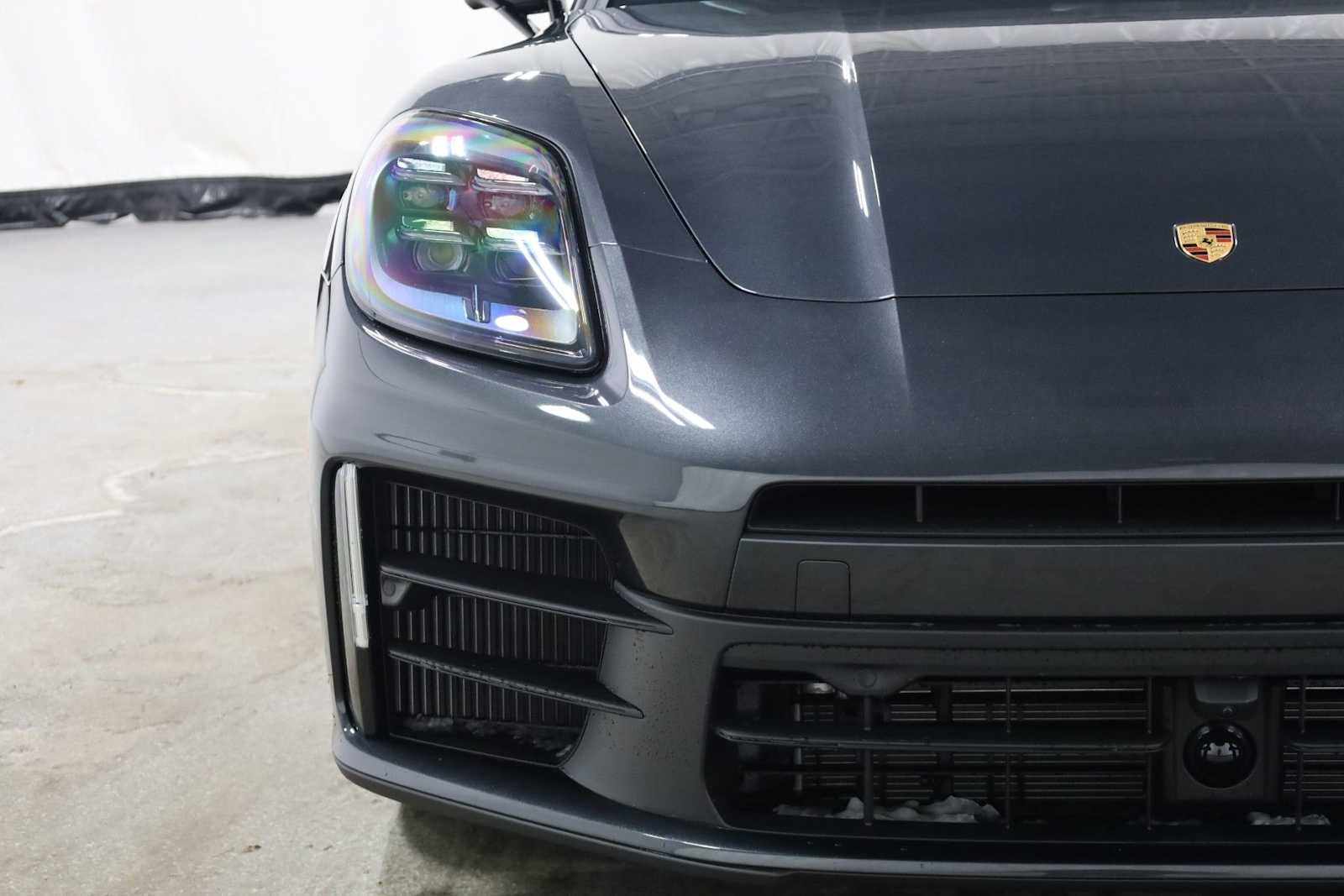 Thumbnail: 2026 Porsche Panamera - 15