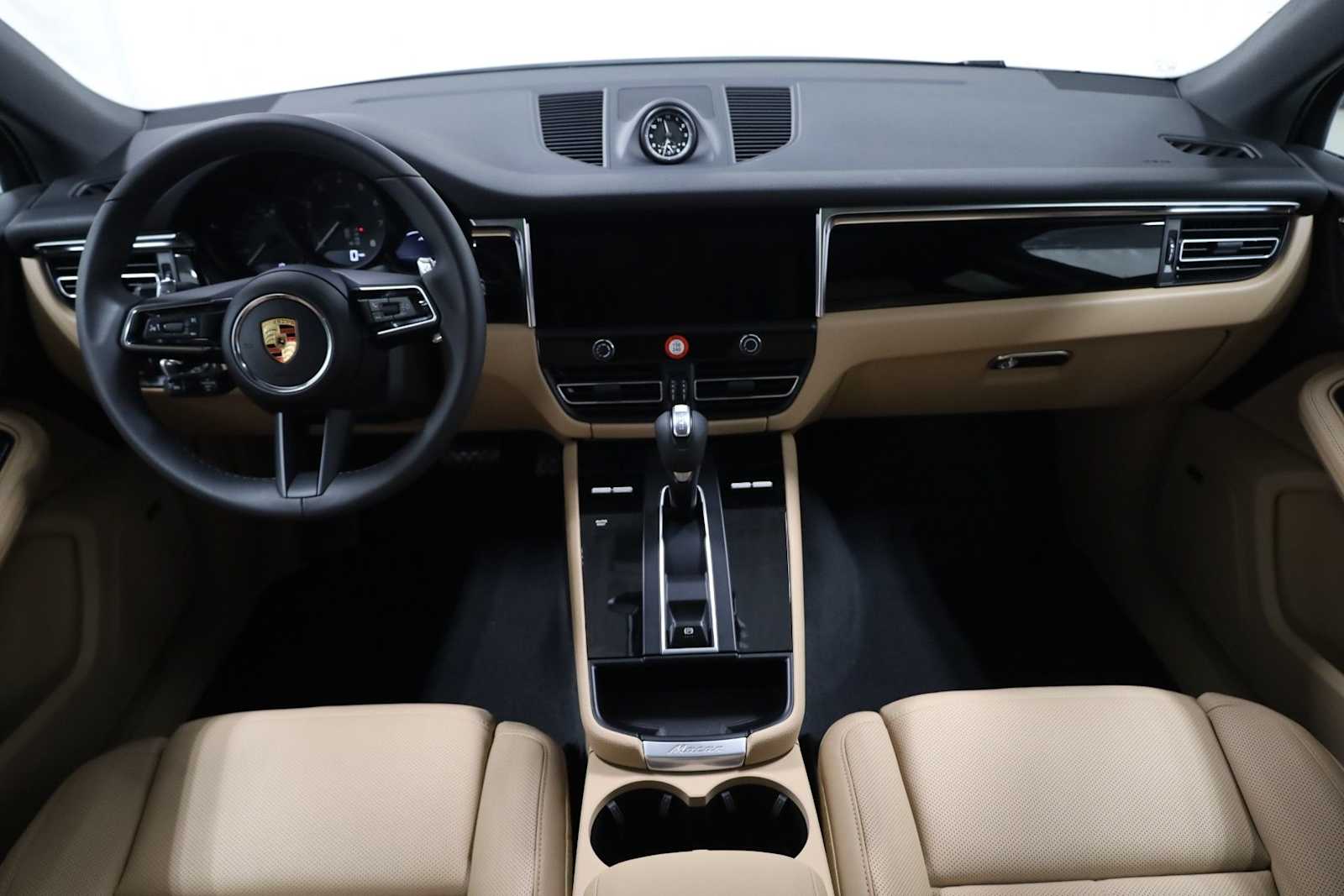 Thumbnail: 2026 Porsche Macan - 26