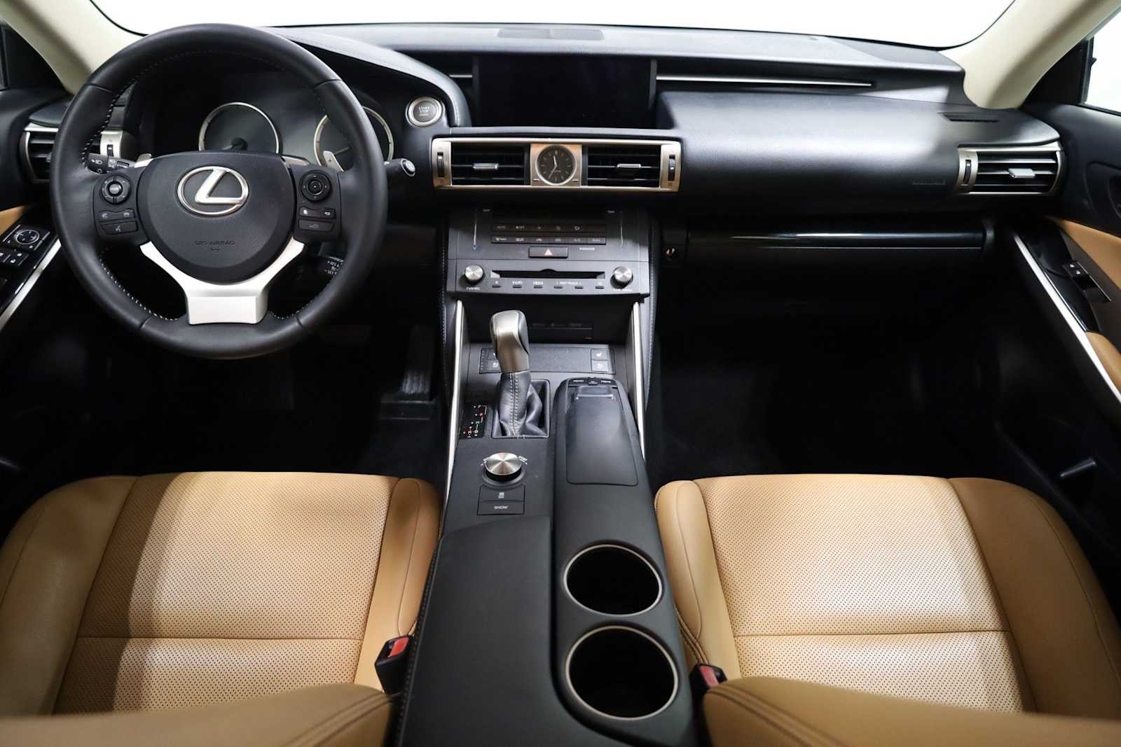 Thumbnail: 2016 Lexus IS - 24