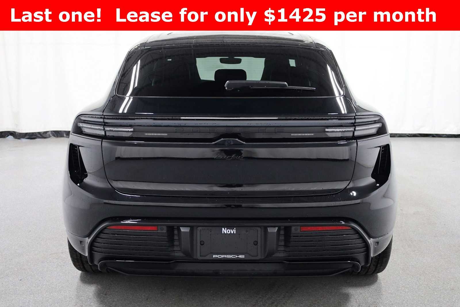 Thumbnail: 2025 Porsche Macan - 7