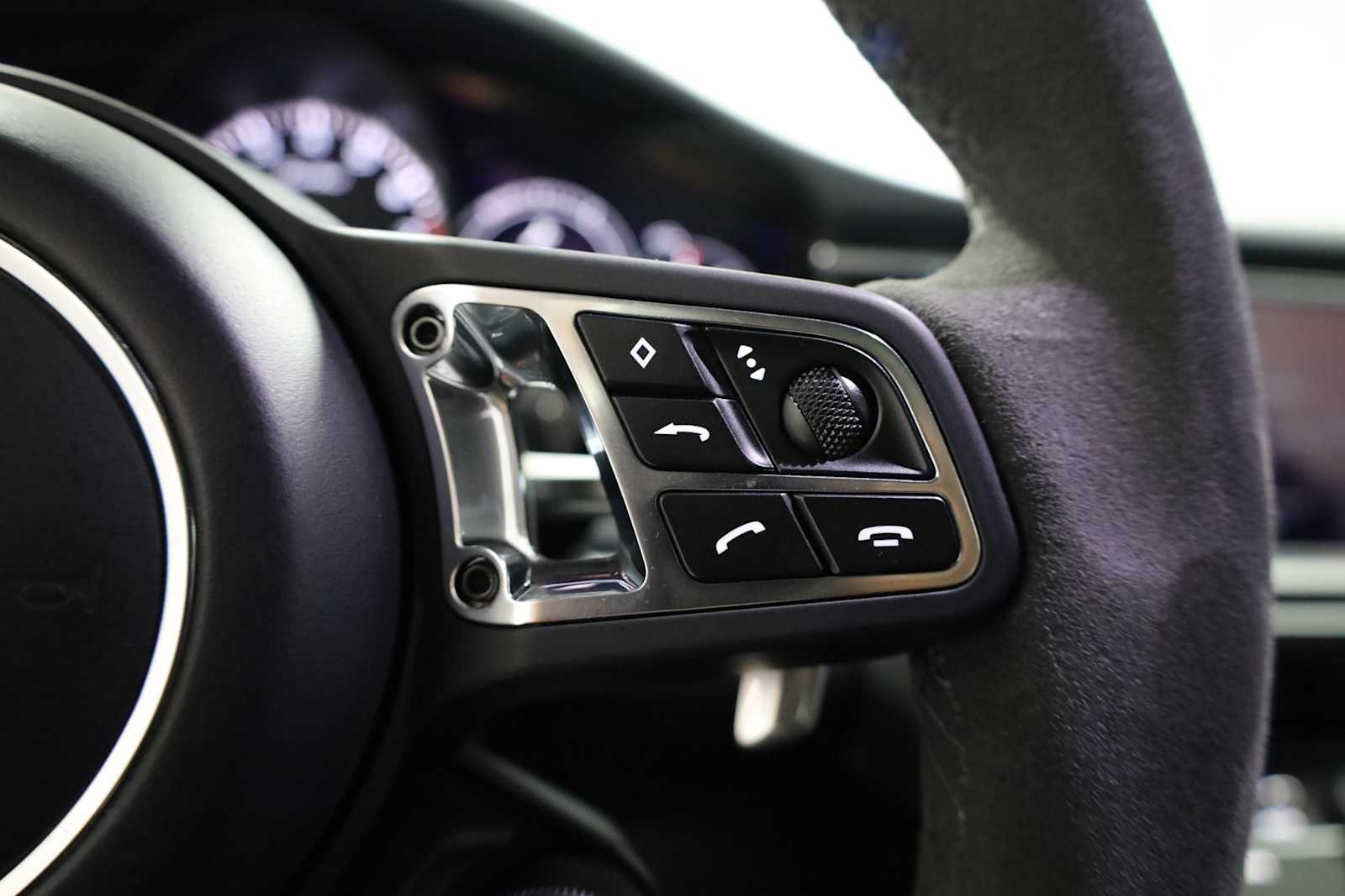 Thumbnail: 2018 Porsche Panamera - 27