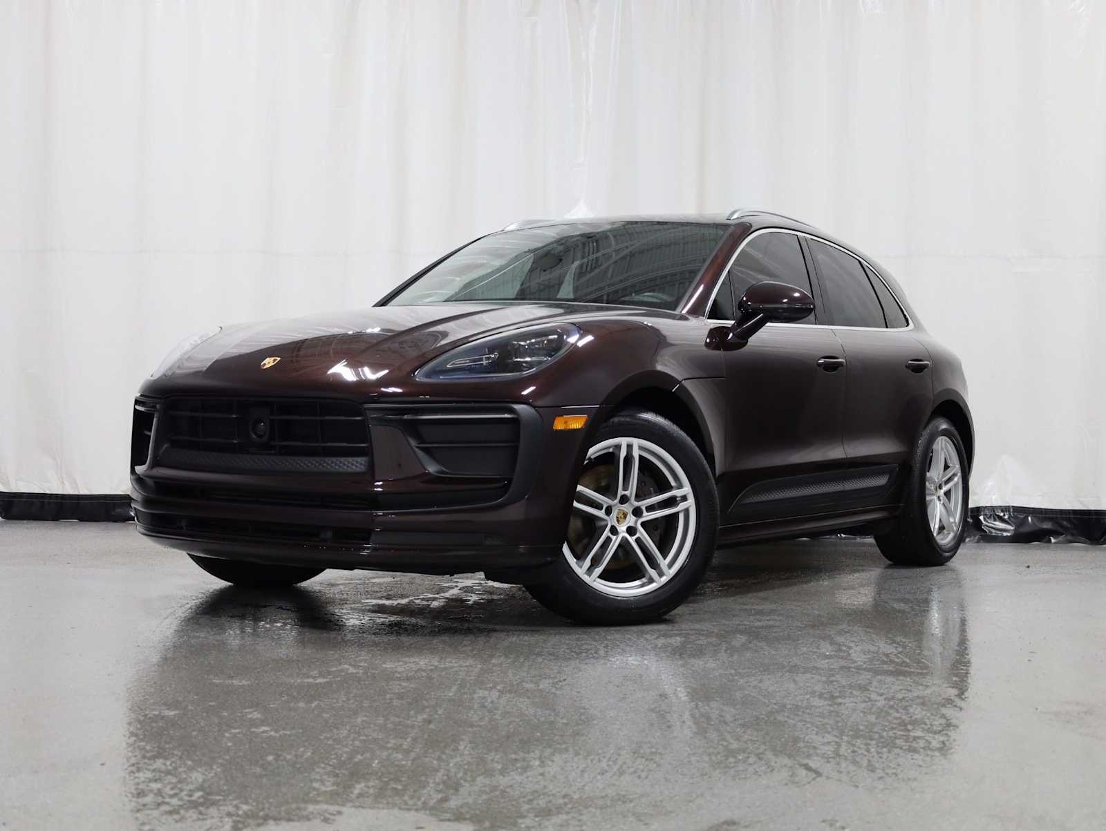 2023 Porsche Macan -'s photo