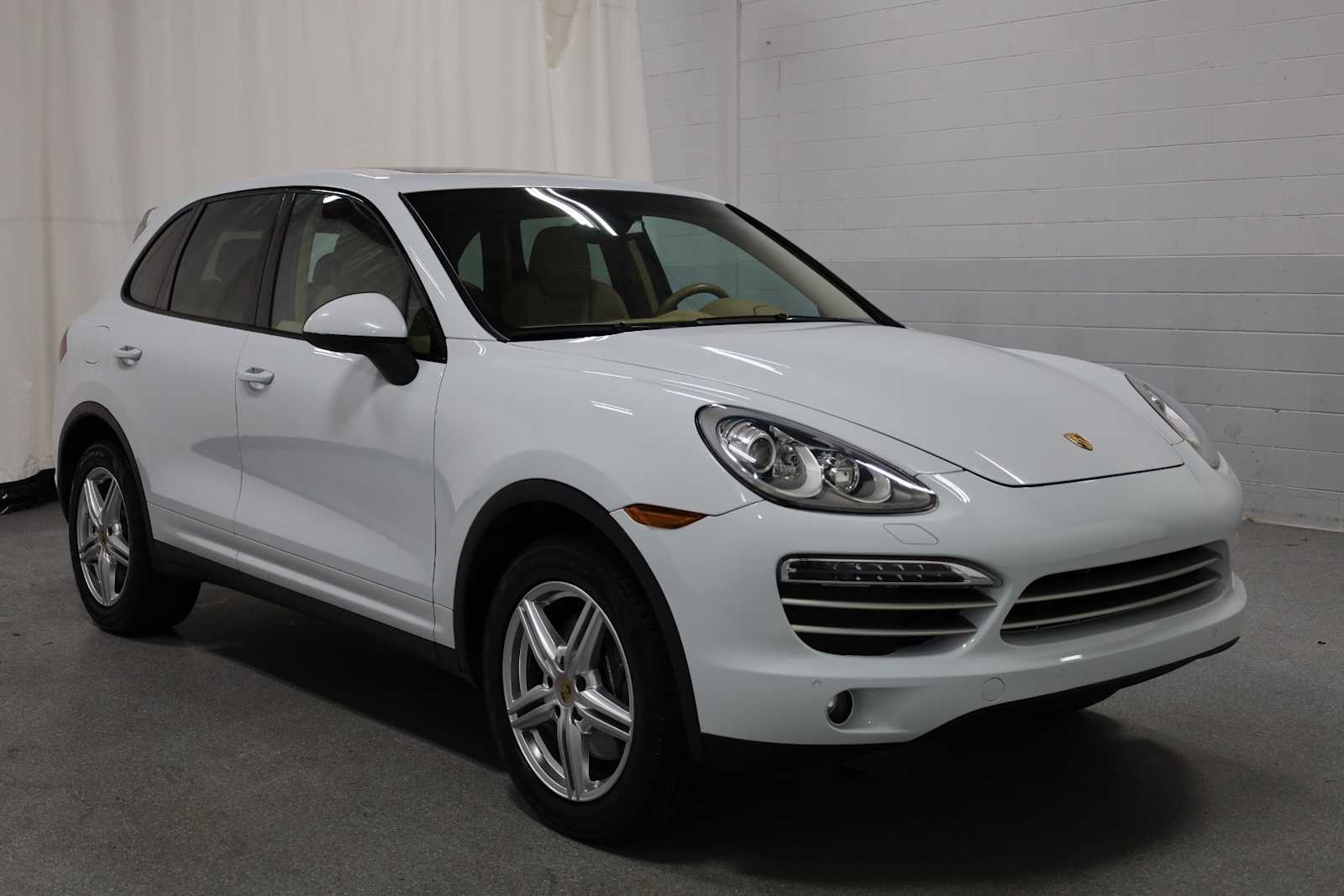 Thumbnail: 2014 Porsche Cayenne - 13