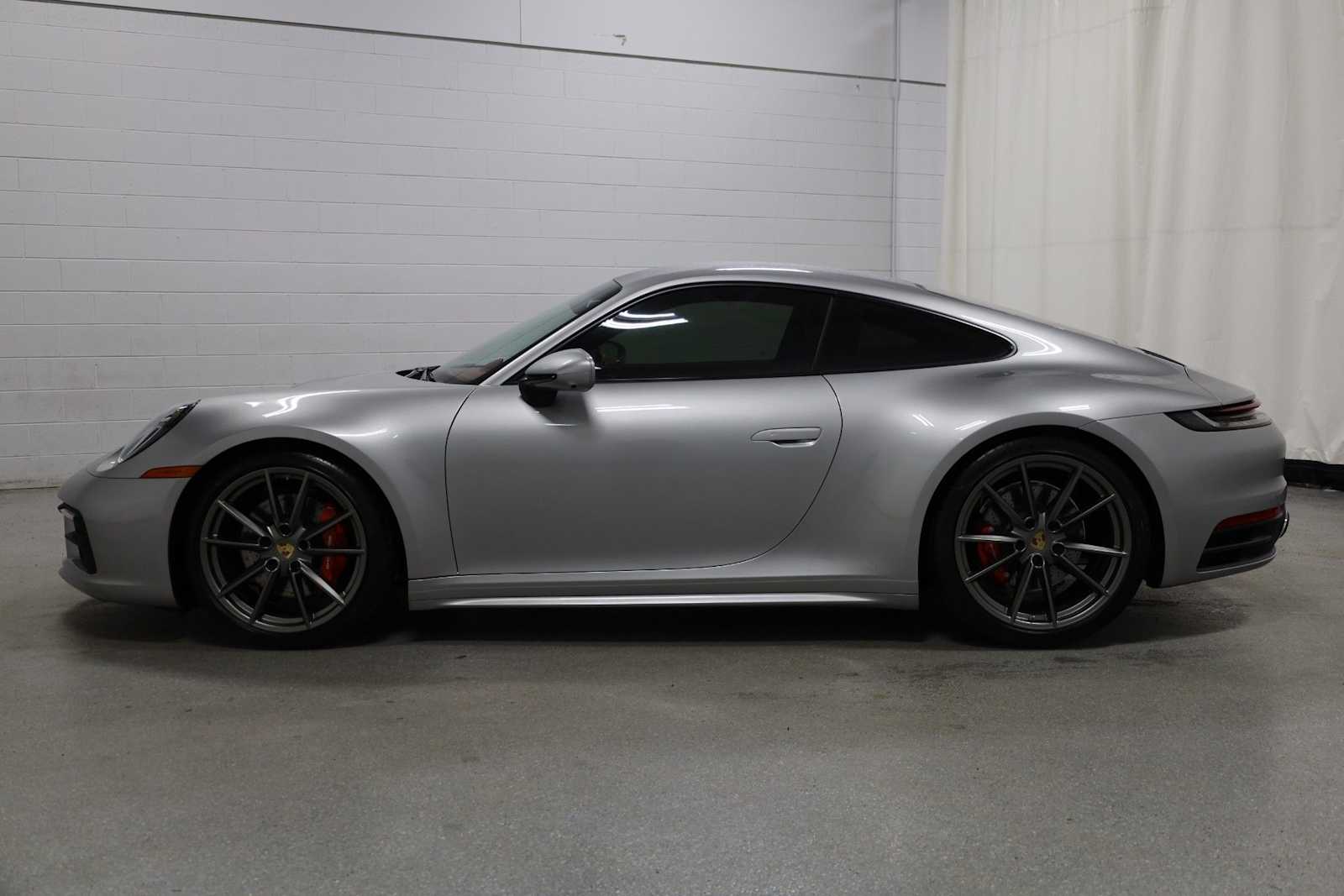 Thumbnail: 2024 Porsche 911 - 2