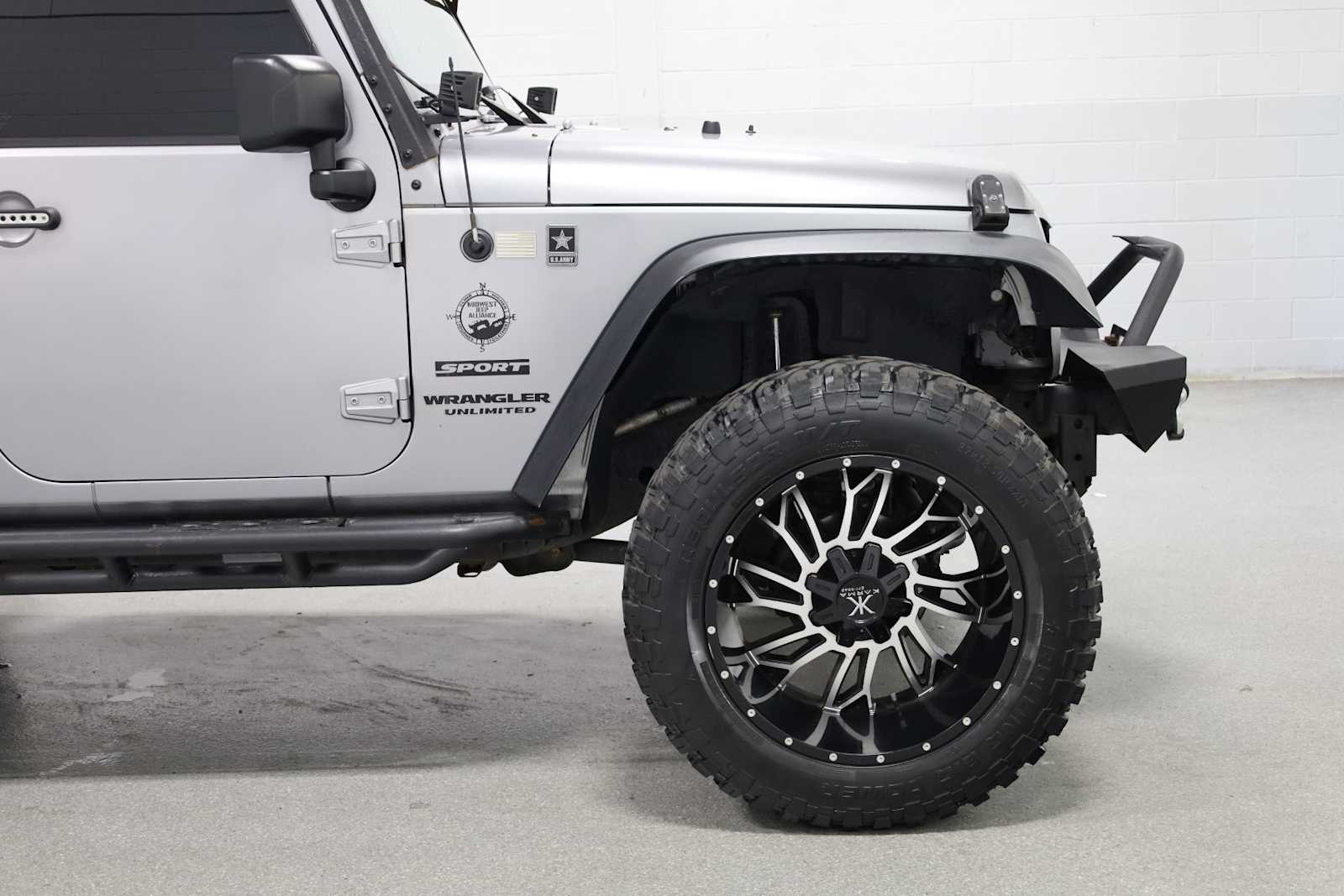 Thumbnail: 2017 Jeep Wrangler - 11