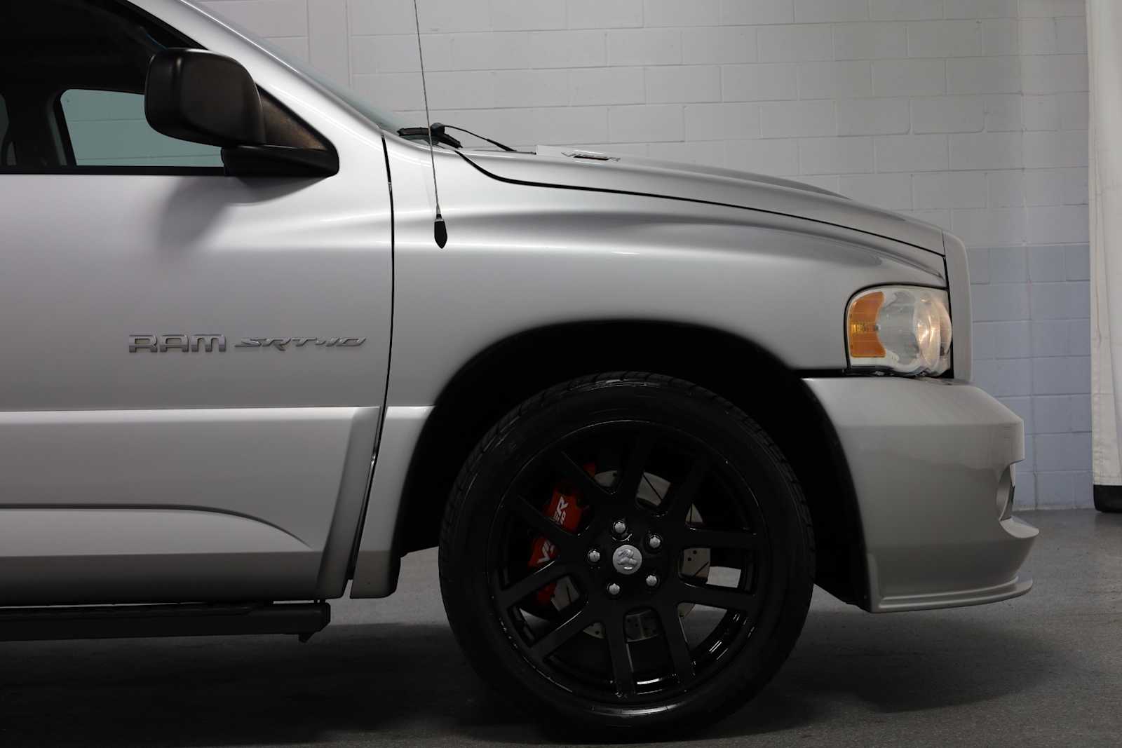 Thumbnail: 2005 Dodge Ram 1500 - 11