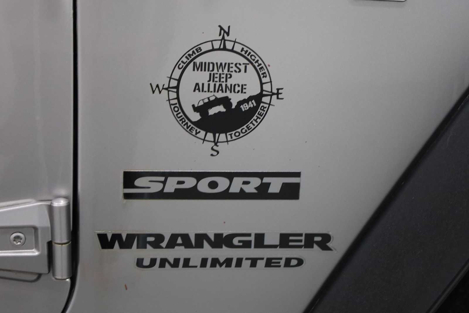 Thumbnail: 2017 Jeep Wrangler - 8