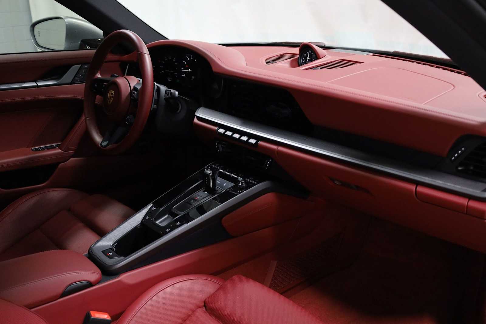 Thumbnail: 2024 Porsche 911 - 6