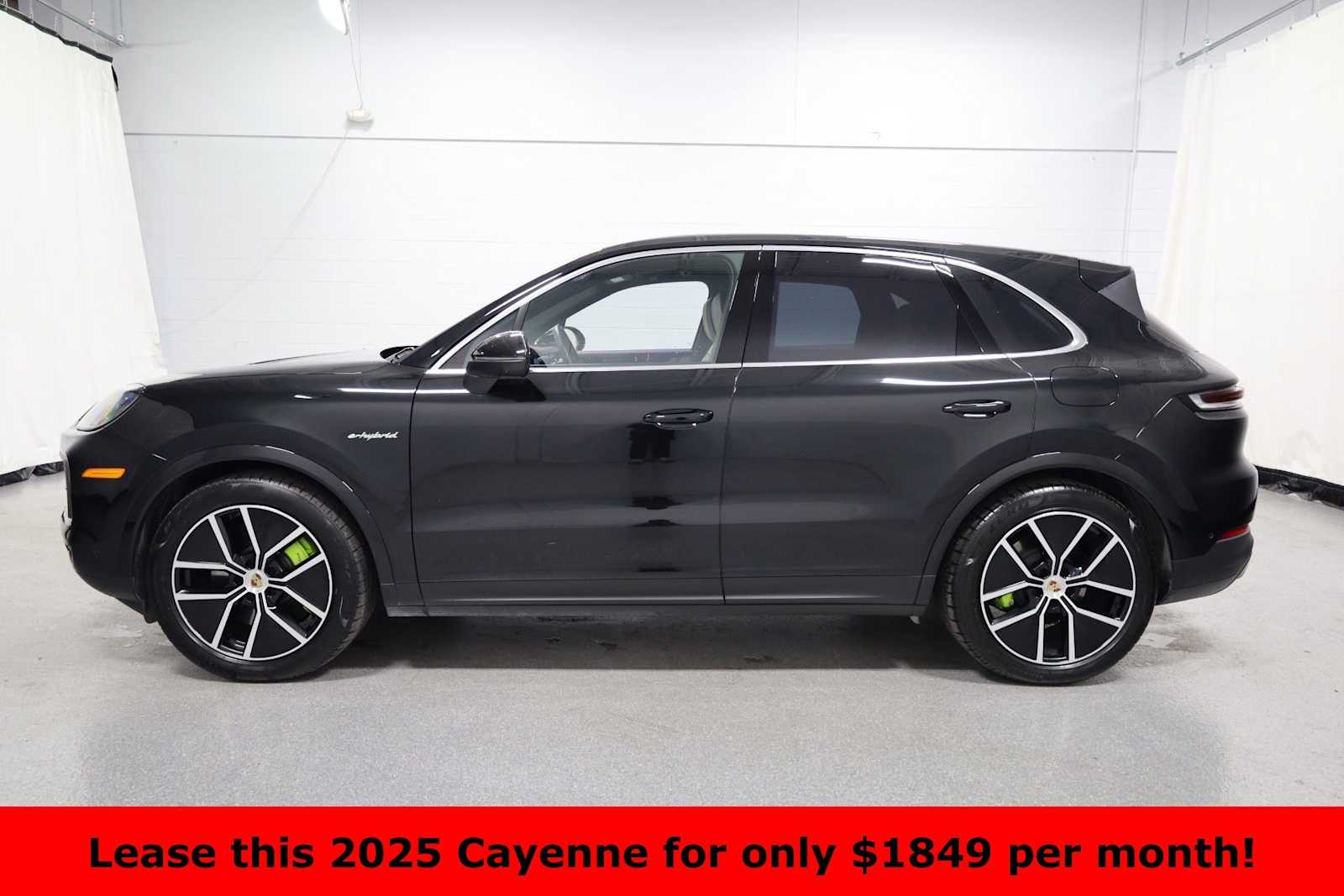 Thumbnail: 2025 Porsche Cayenne - 2
