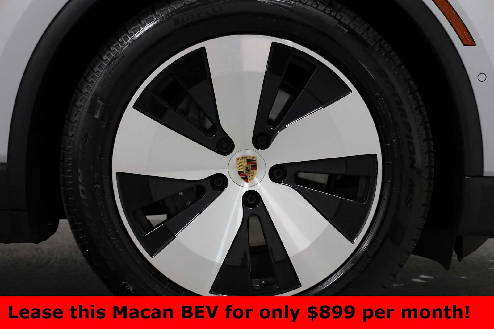 Thumbnail: 2025 Porsche Macan - 12