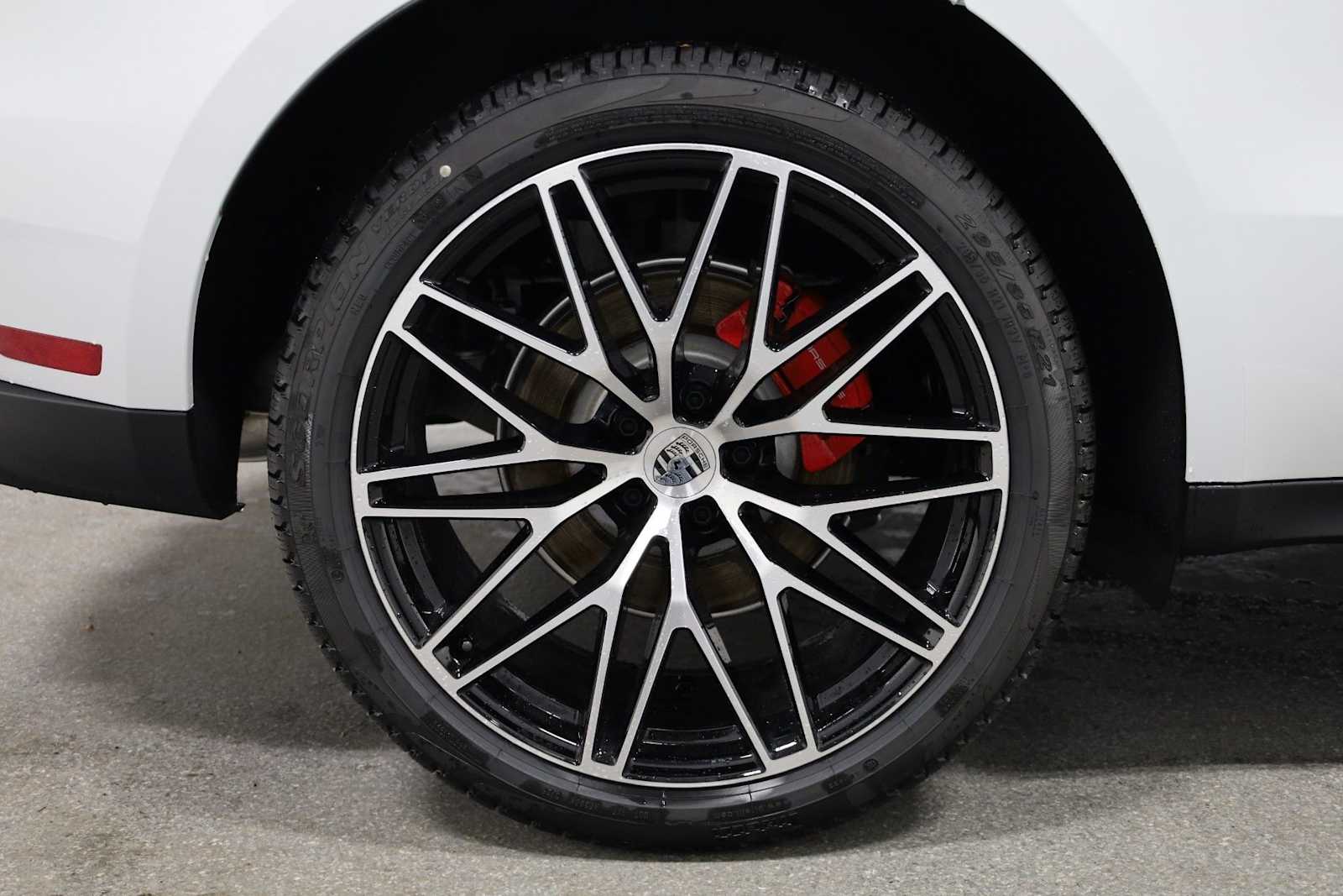 Thumbnail: 2026 Porsche Macan - 37