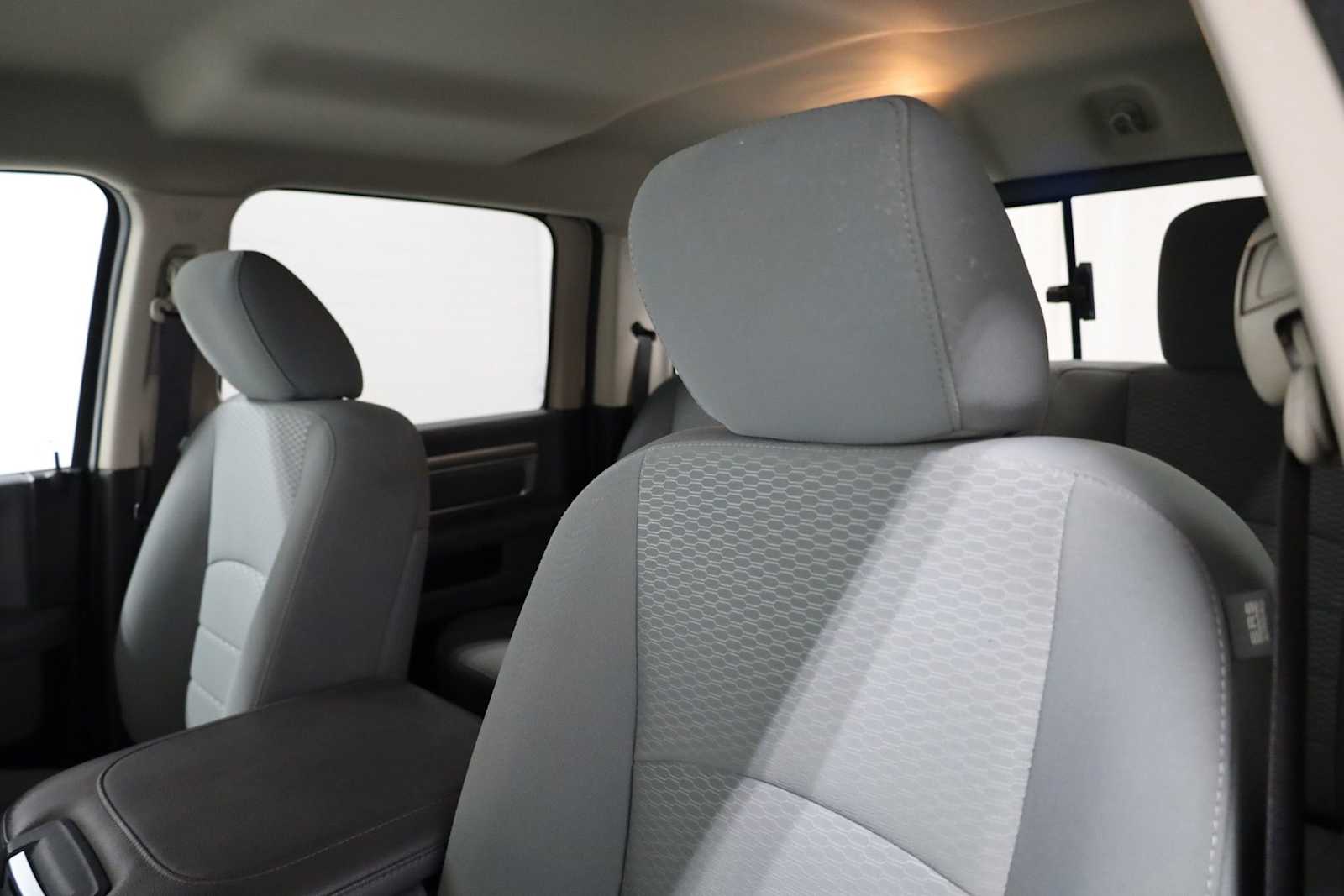 Thumbnail: 2019 RAM 1500 Classic - 17