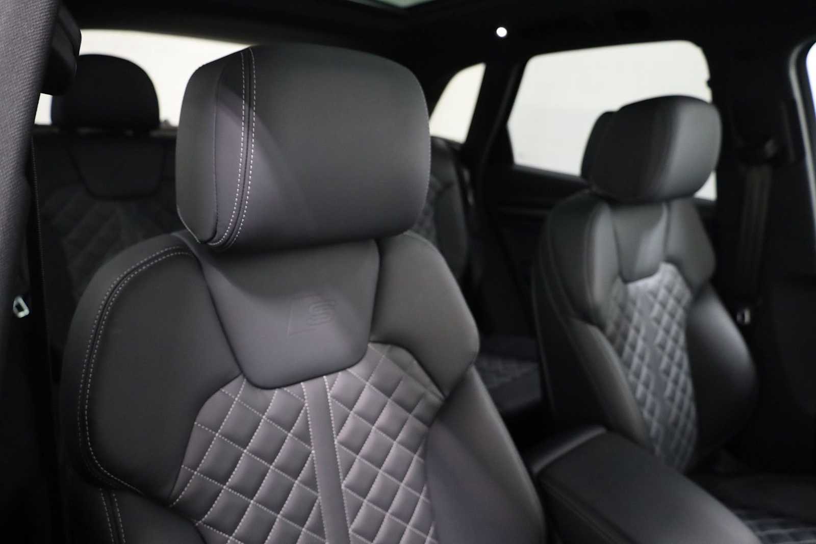 Thumbnail: 2024 Audi SQ5 - 21