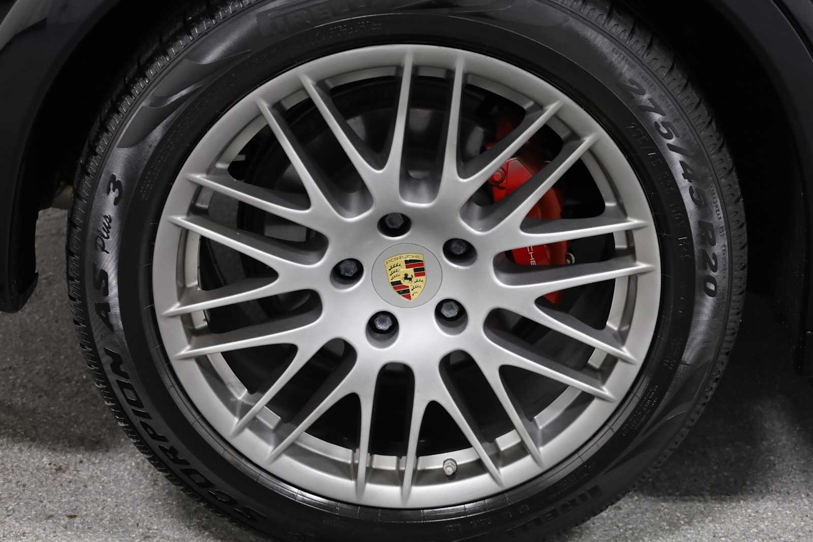 Thumbnail: 2014 Porsche Cayenne - 36