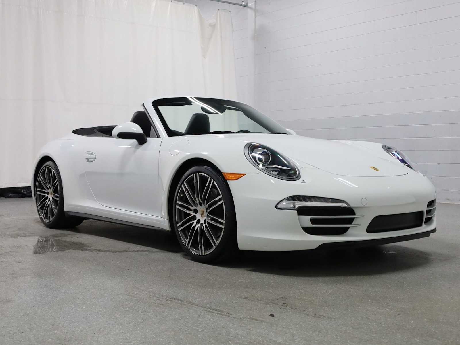 Thumbnail: 2014 Porsche 911 - 13