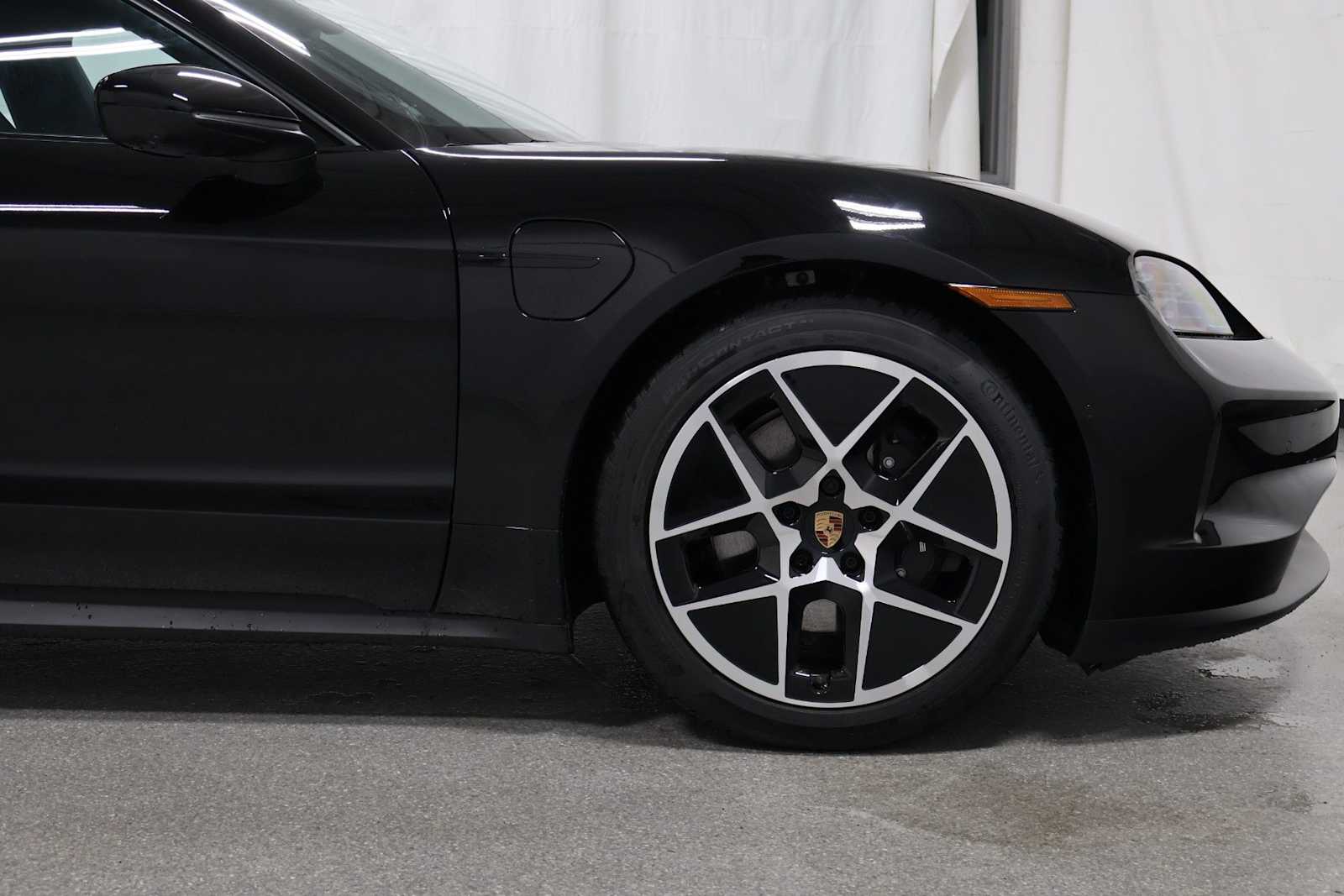 Thumbnail: 2026 Porsche Taycan - 11