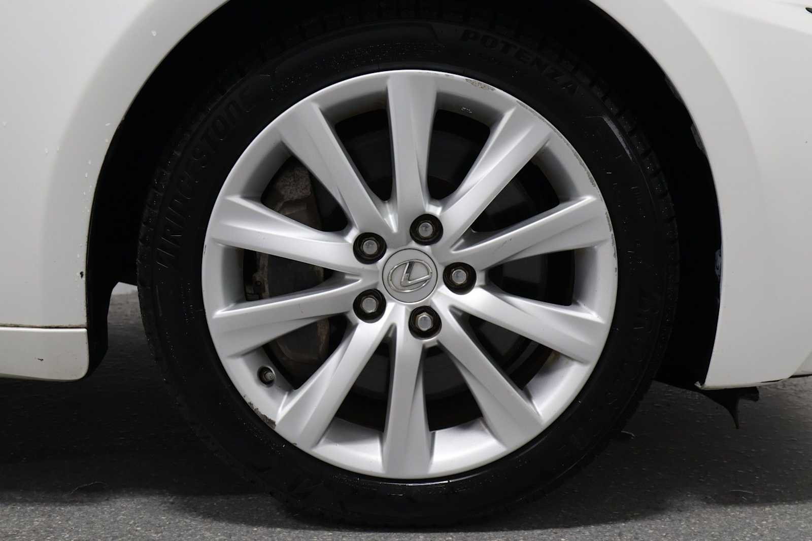 Thumbnail: 2016 Lexus IS - 12