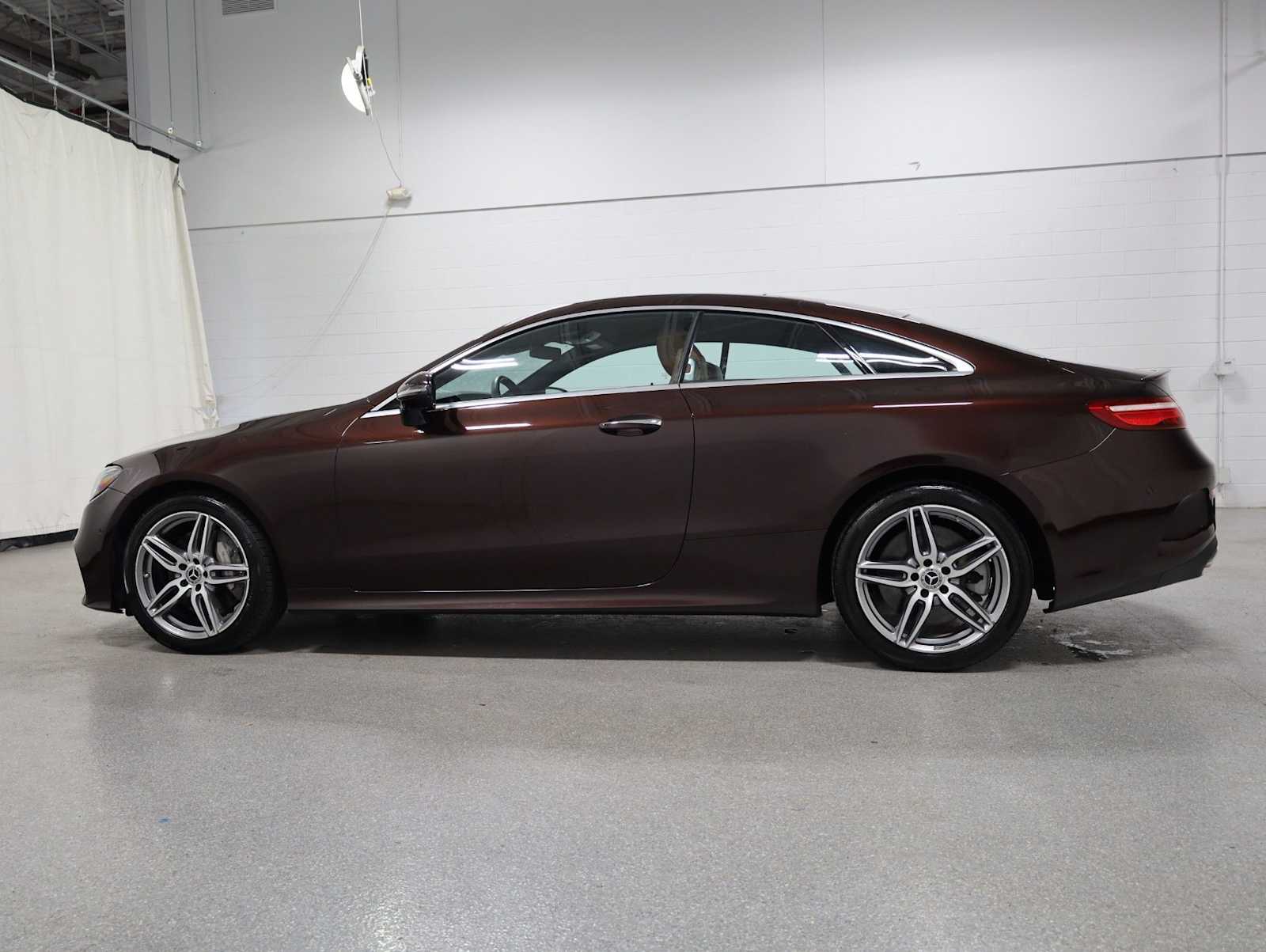 Thumbnail: 2020 Mercedes-Benz E-Class - 2