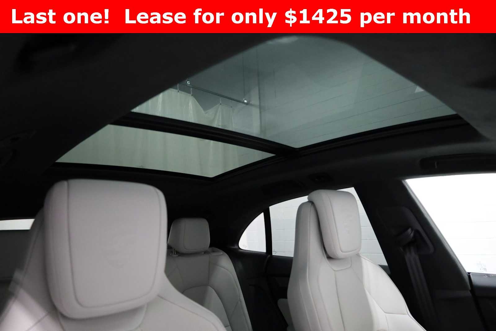 Thumbnail: 2025 Porsche Macan - 20