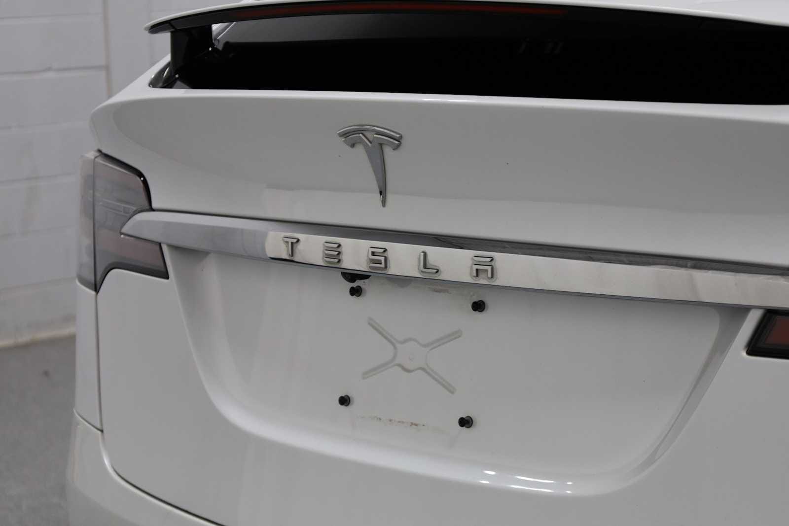 Thumbnail: 2021 Tesla Model X - 8