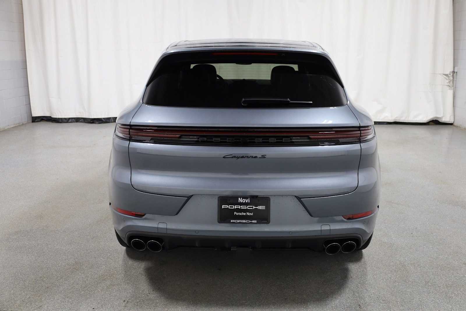 Thumbnail: 2026 Porsche Cayenne - 7