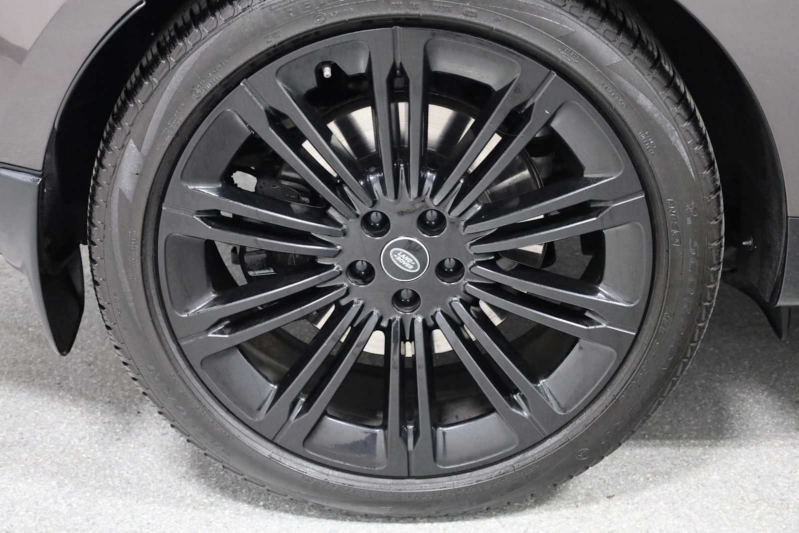 Thumbnail: 2023 Land Rover Range Rover - 35