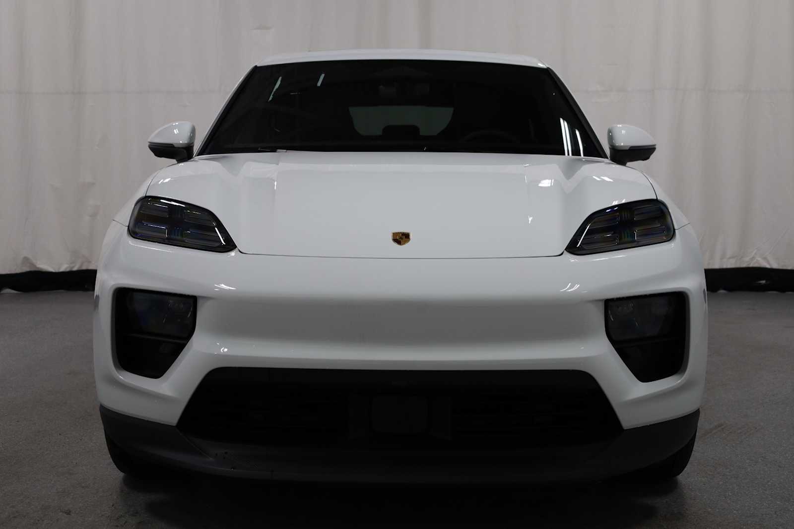 Thumbnail: 2025 Porsche Macan - 14