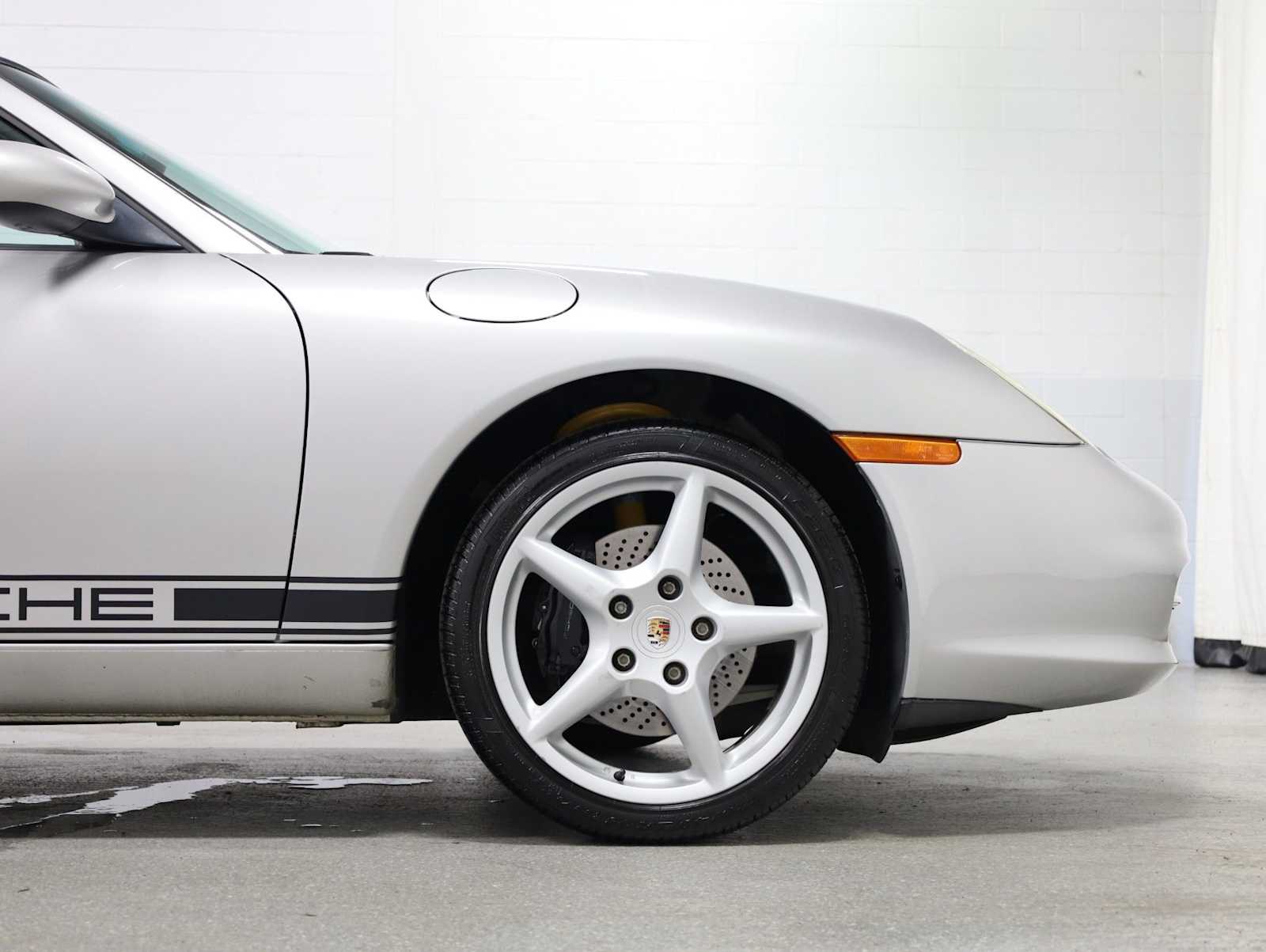 Thumbnail: 2003 Porsche 911 - 11