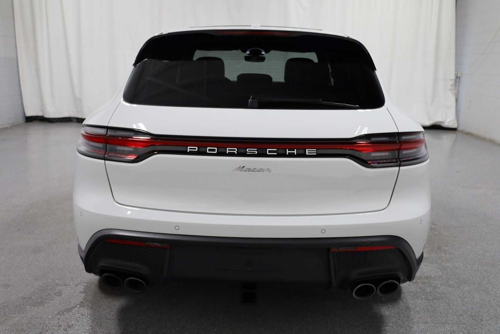 Thumbnail: 2025 Porsche Macan - 7