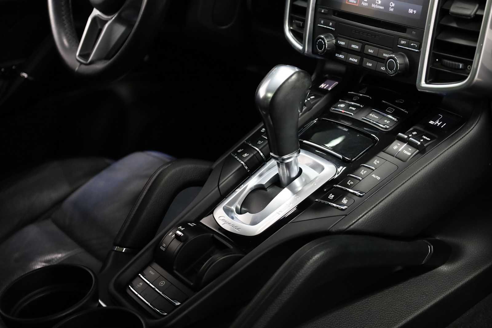 Thumbnail: 2017 Porsche Cayenne - 29