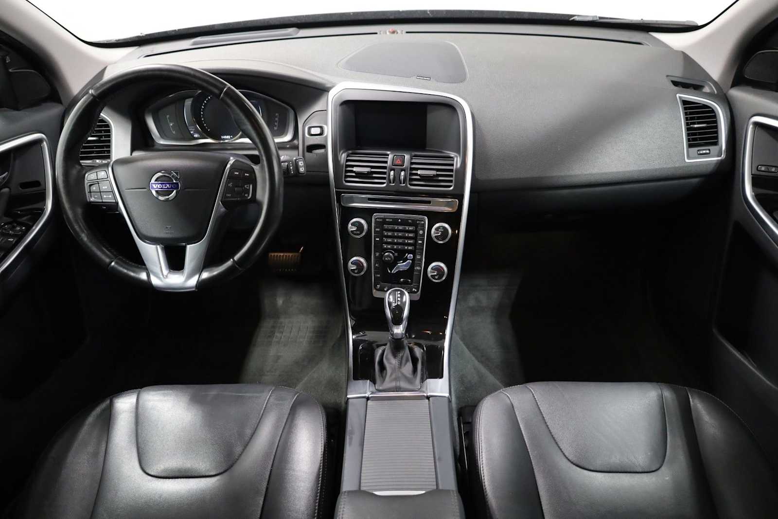 Thumbnail: 2016 Volvo XC60 - 24