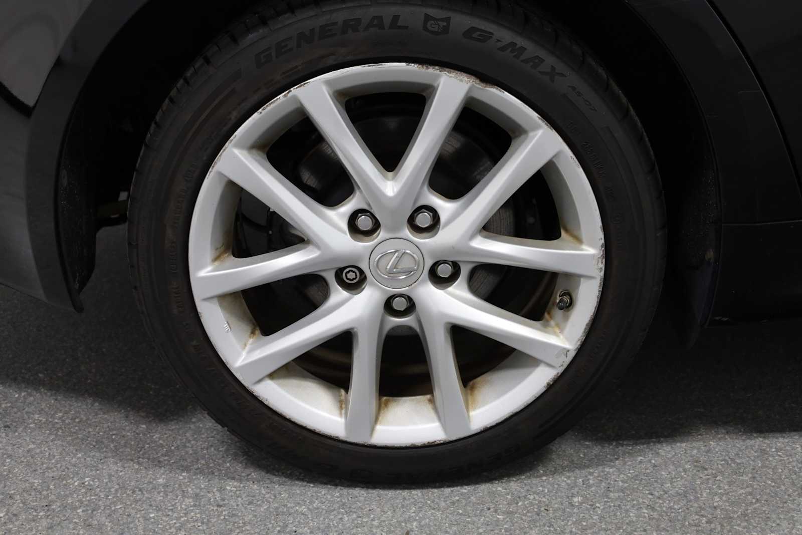 Thumbnail: 2012 Lexus IS - 34