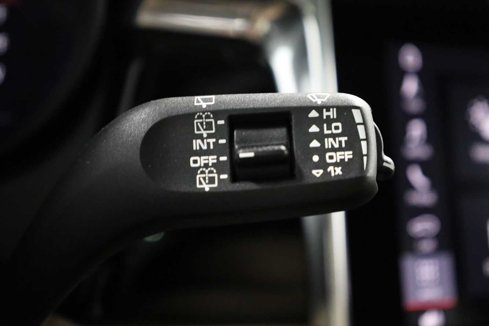 Thumbnail: 2026 Porsche Macan - 29