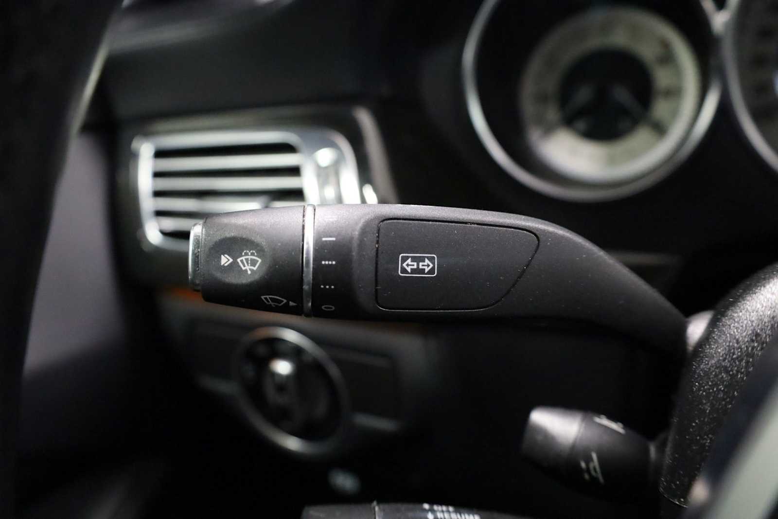 Thumbnail: 2014 Mercedes-Benz CLS - 28