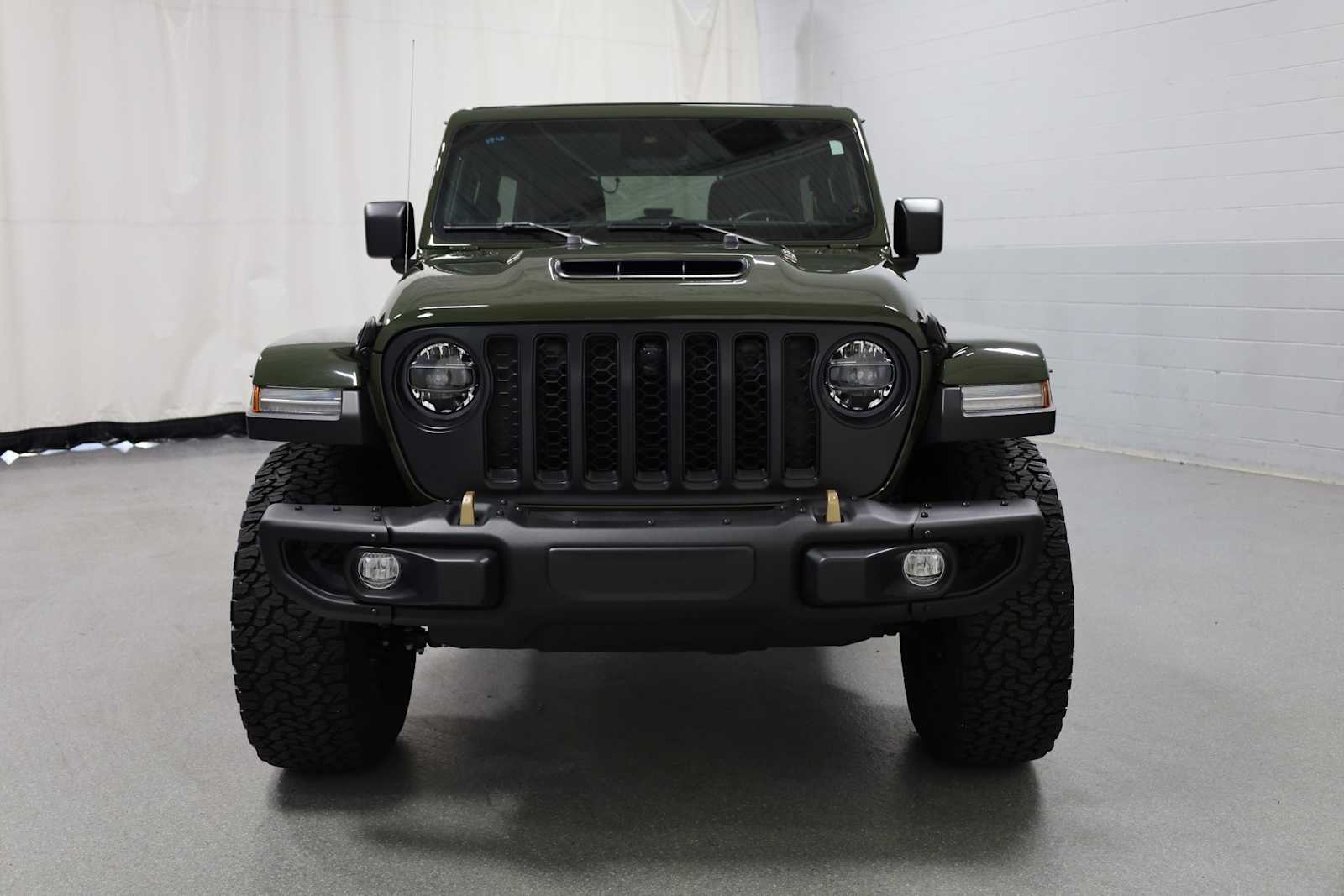 Thumbnail: 2022 Jeep Wrangler - 14