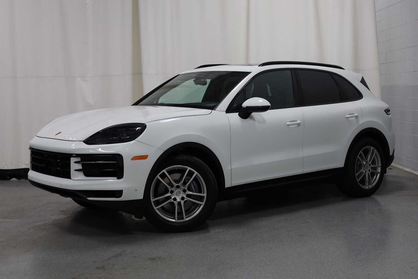 Thumbnail: 2024 Porsche Cayenne - 1