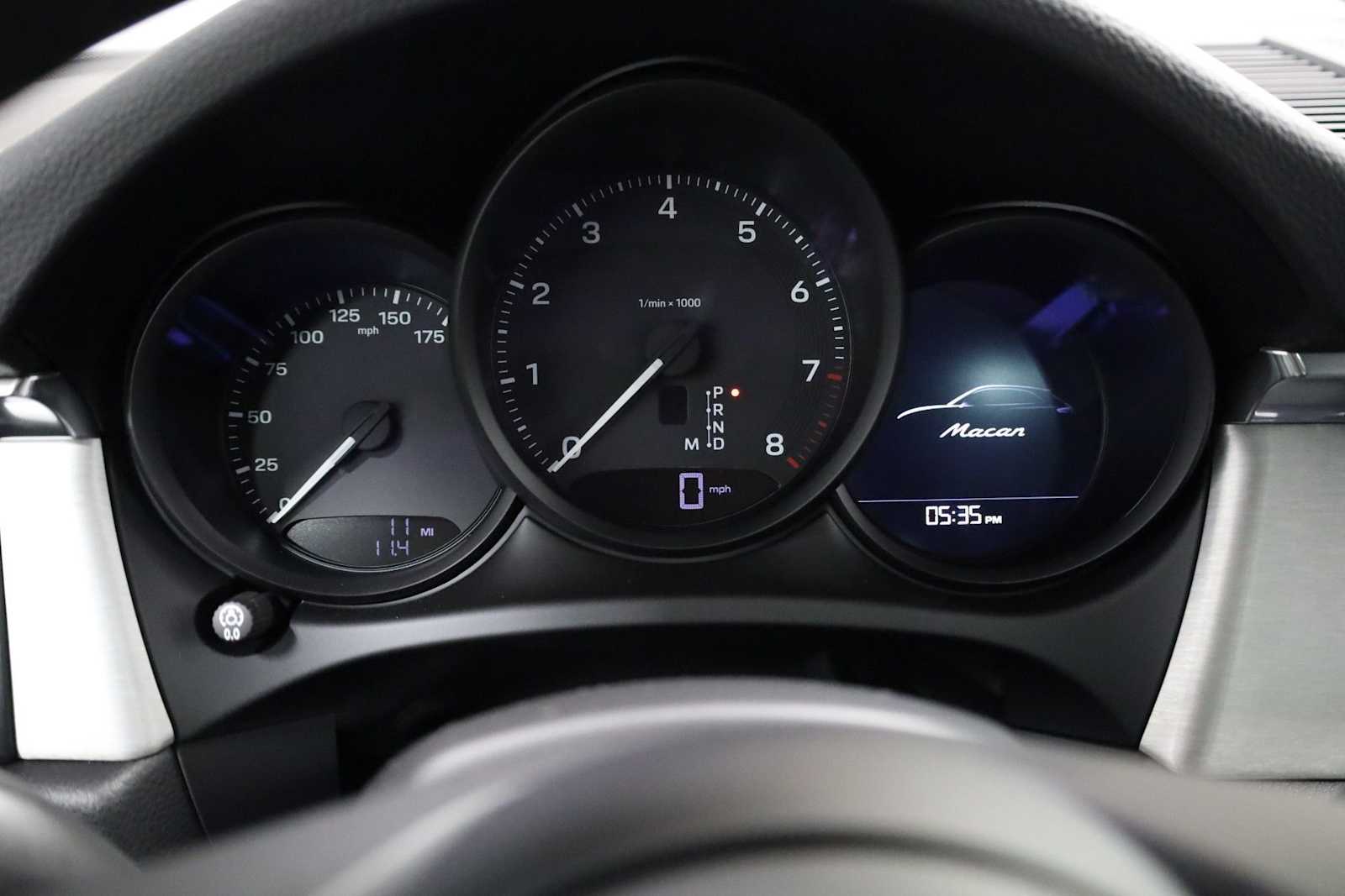 Thumbnail: 2026 Porsche Macan - 24