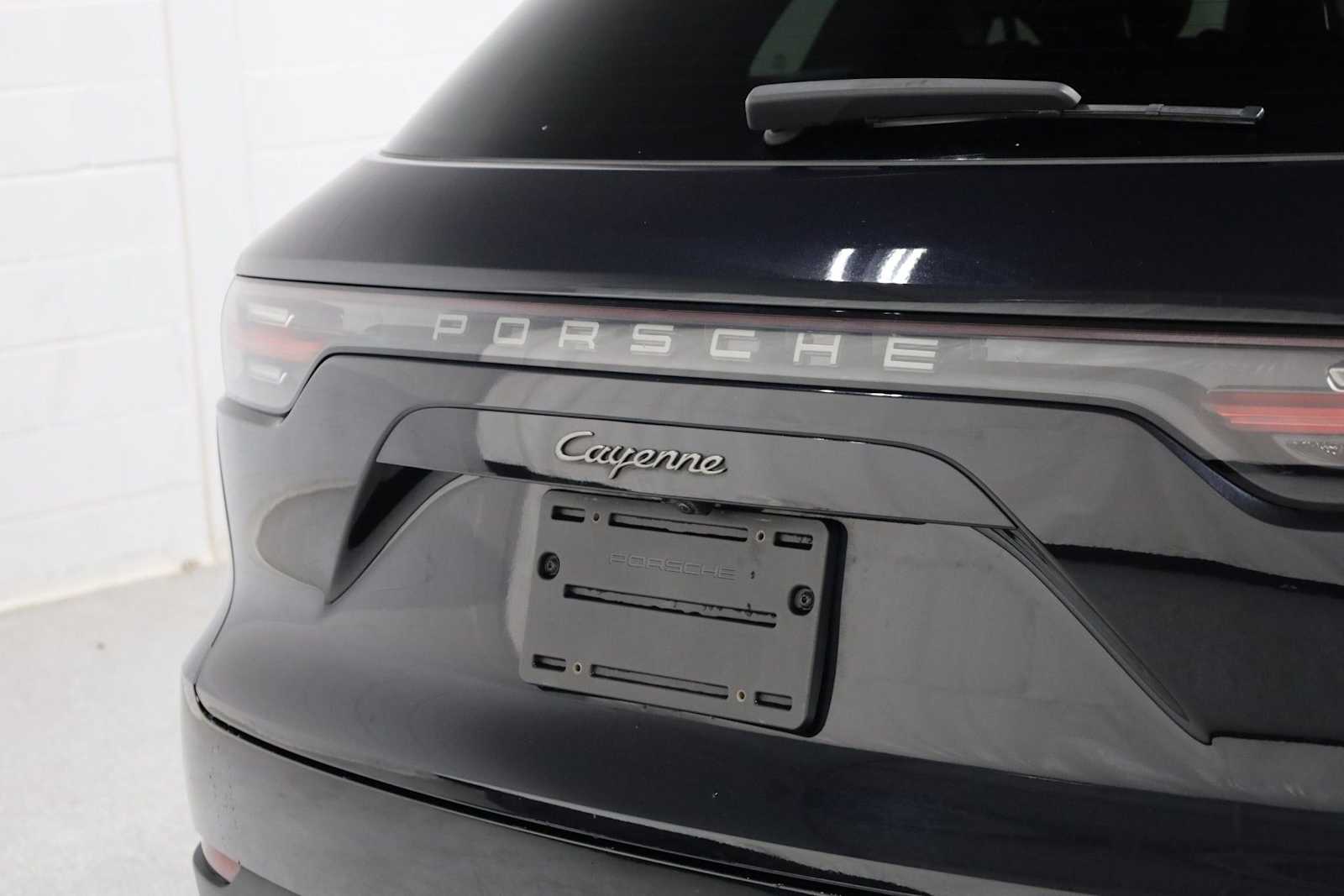 Thumbnail: 2022 Porsche Cayenne - 8