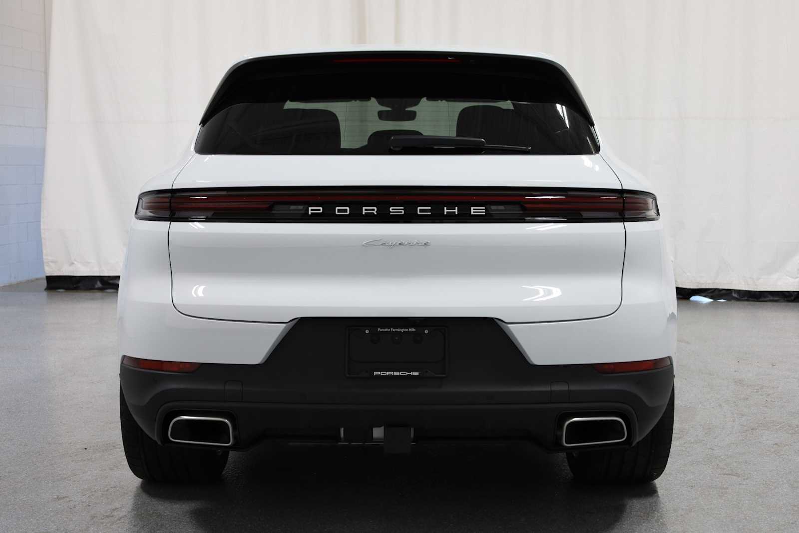 Thumbnail: 2024 Porsche Cayenne - 8