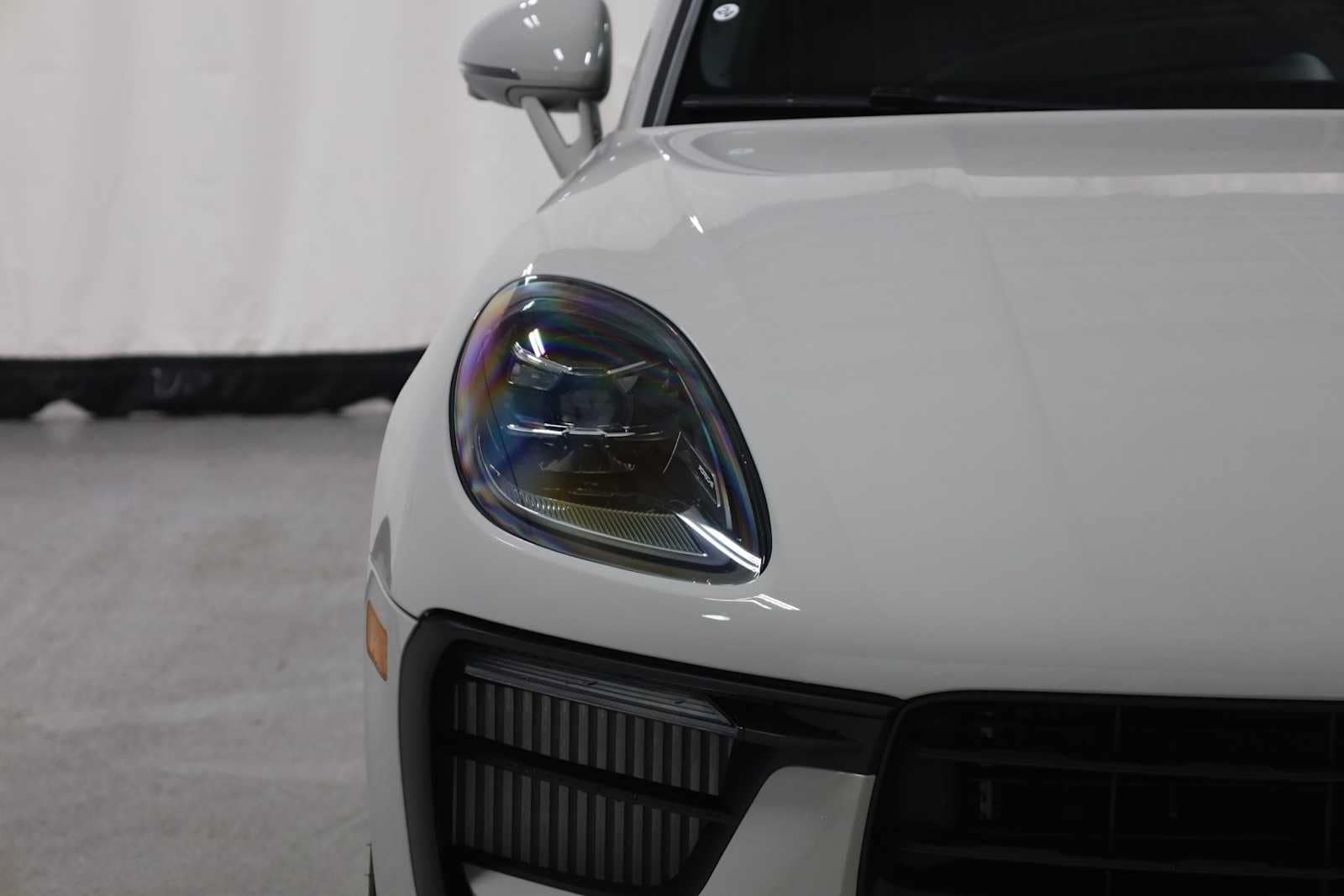 Thumbnail: 2025 Porsche Macan - 15