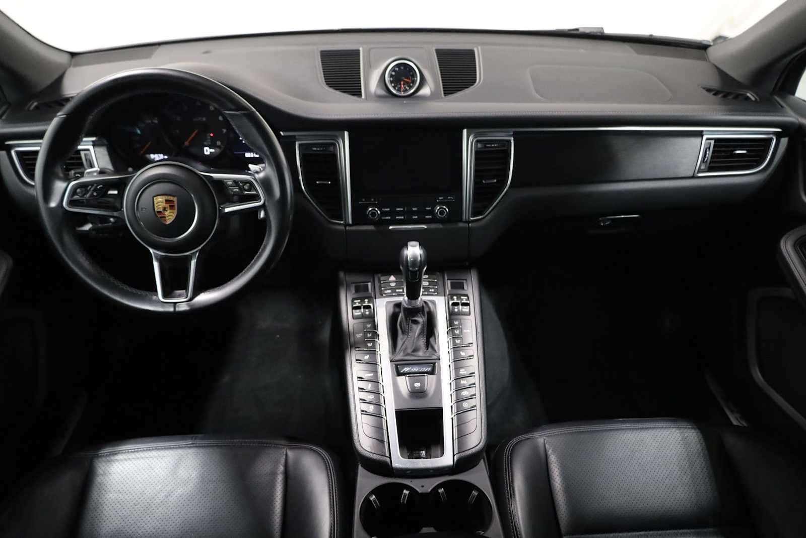 Thumbnail: 2018 Porsche Macan - 26