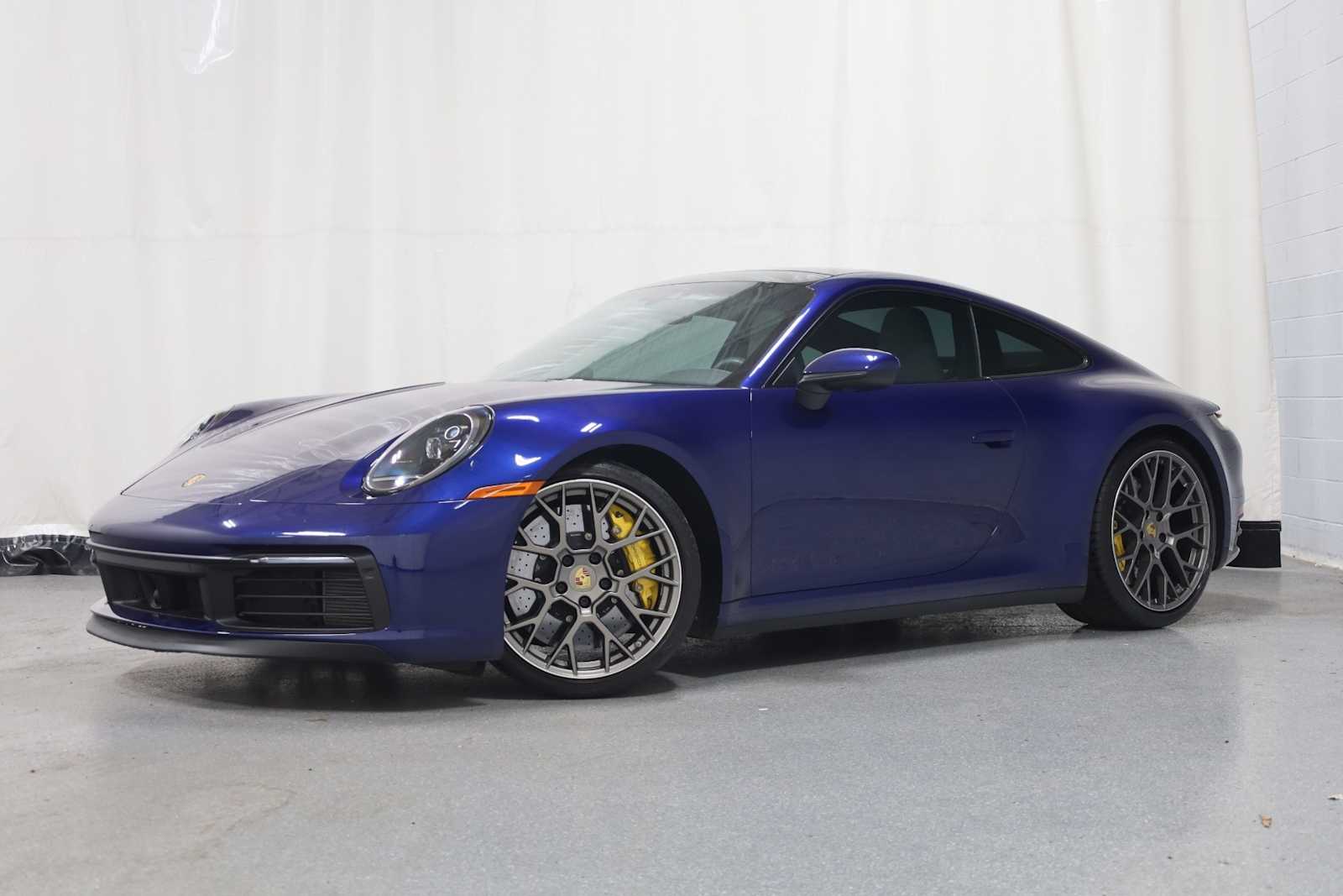 Thumbnail: 2020 Porsche 911 - 1
