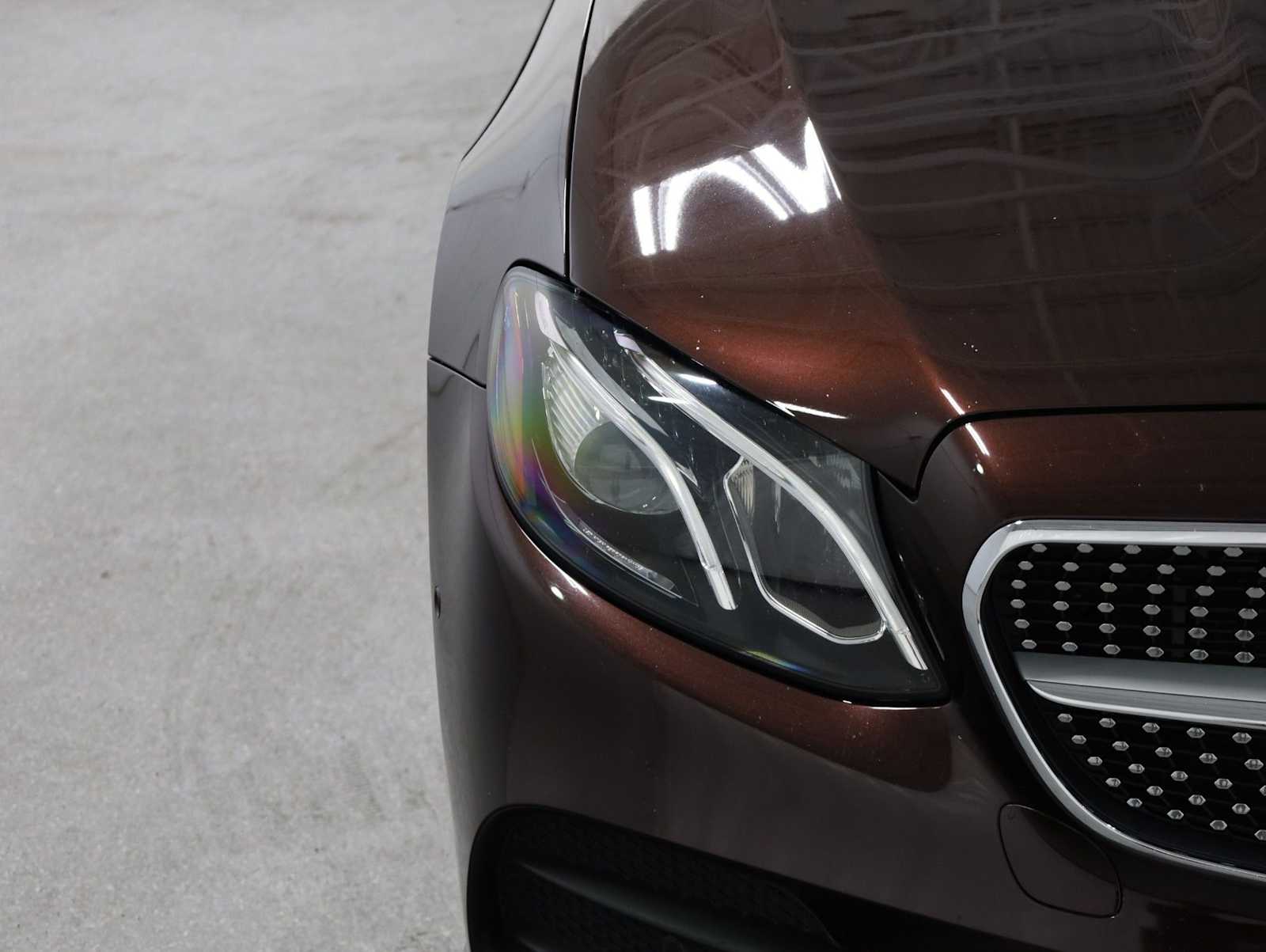 Thumbnail: 2020 Mercedes-Benz E-Class - 16