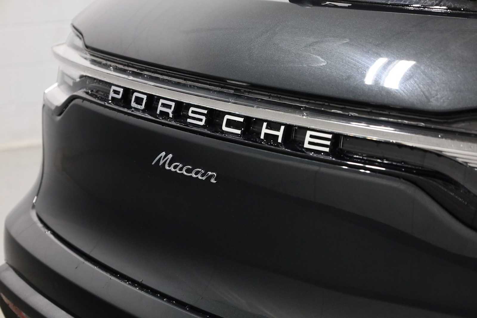Thumbnail: 2026 Porsche Macan - 8