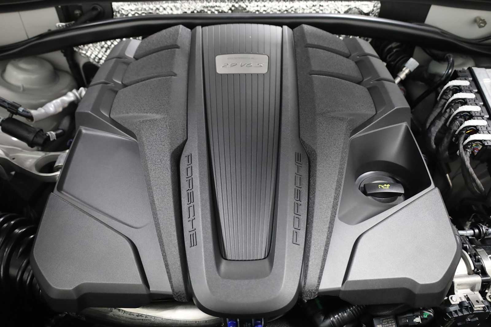 Thumbnail: 2025 Porsche Macan - 41