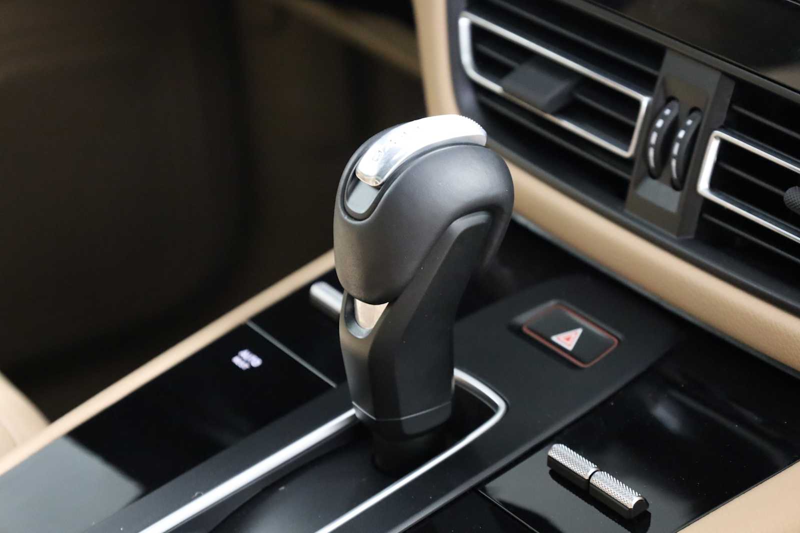 2023 Porsche Macan  20
