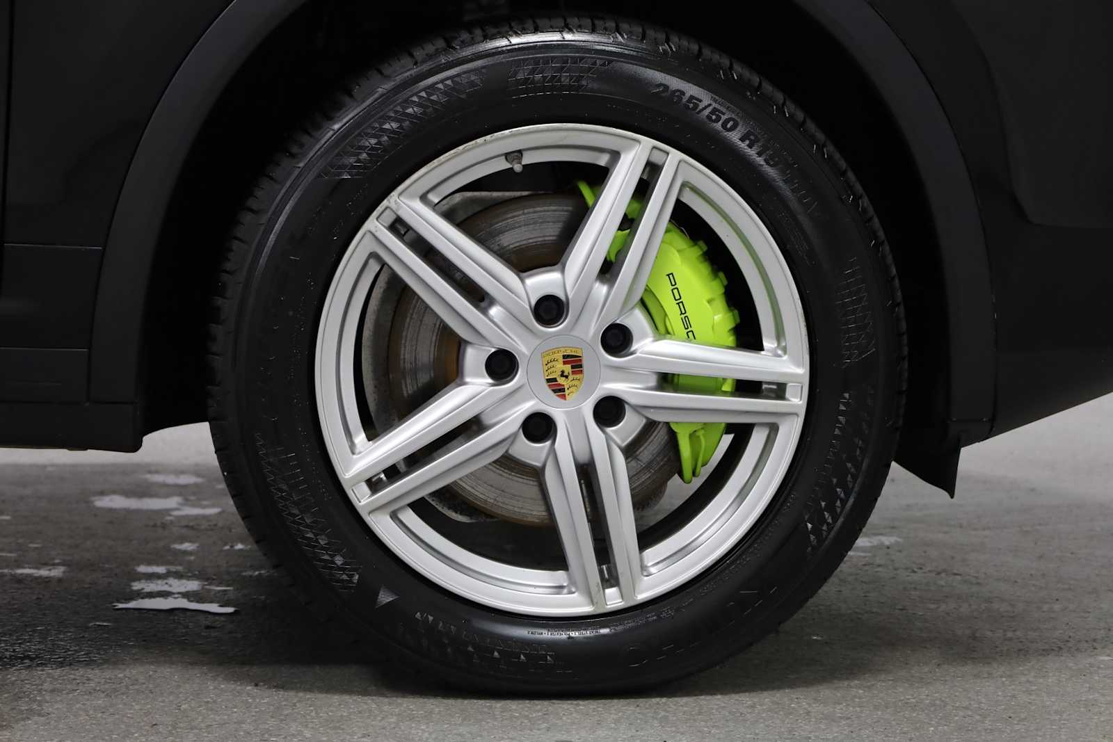 Thumbnail: 2016 Porsche Cayenne - 12